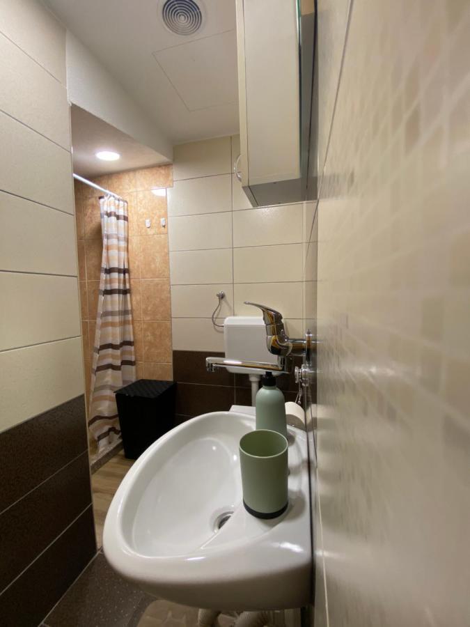 Apartment Neno 2 Требинє Екстер'єр фото