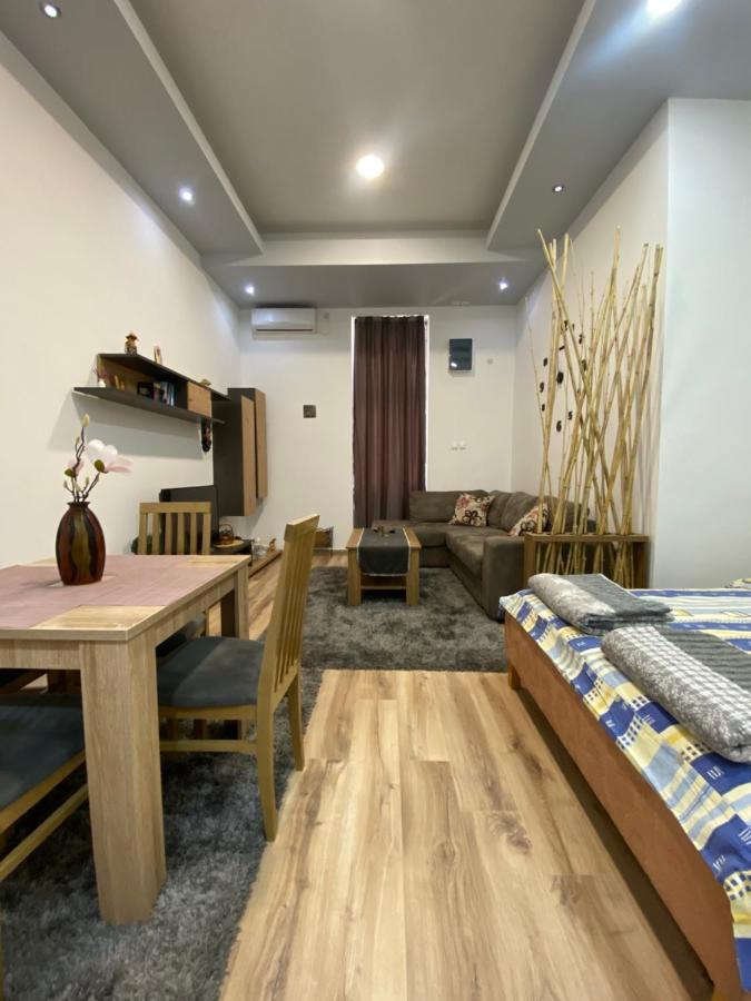 Apartment Neno 2 Требинє Екстер'єр фото