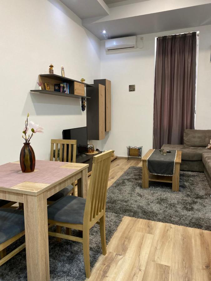 Apartment Neno 2 Требинє Екстер'єр фото
